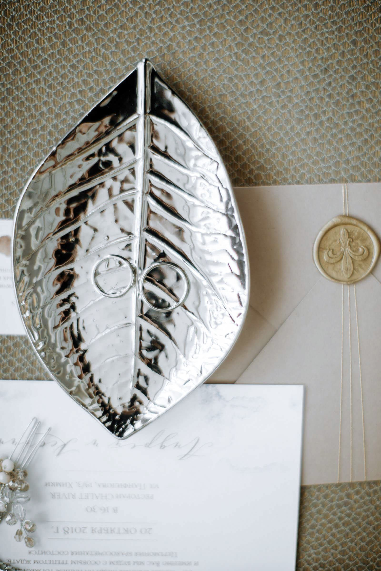 Luxury wedding day details; flat-lay photography by Tanya Bogdan.