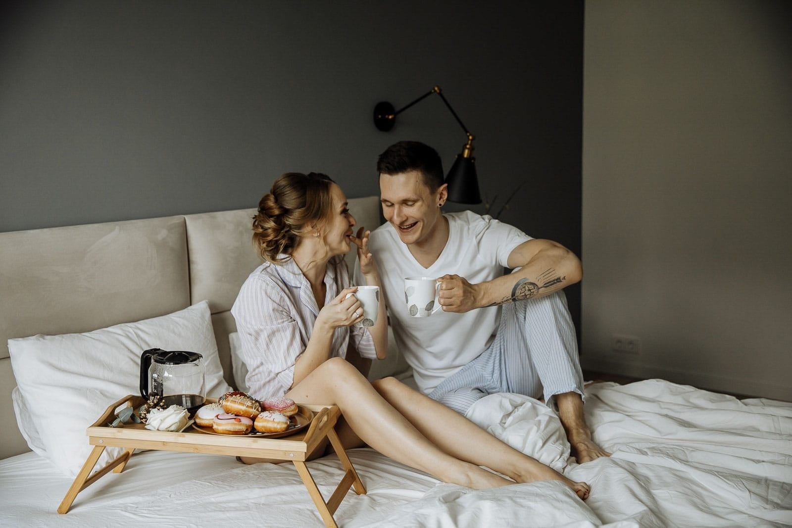 Luxury North Devon wedding photographer Tanya Bogdan capturing a private breakfast.