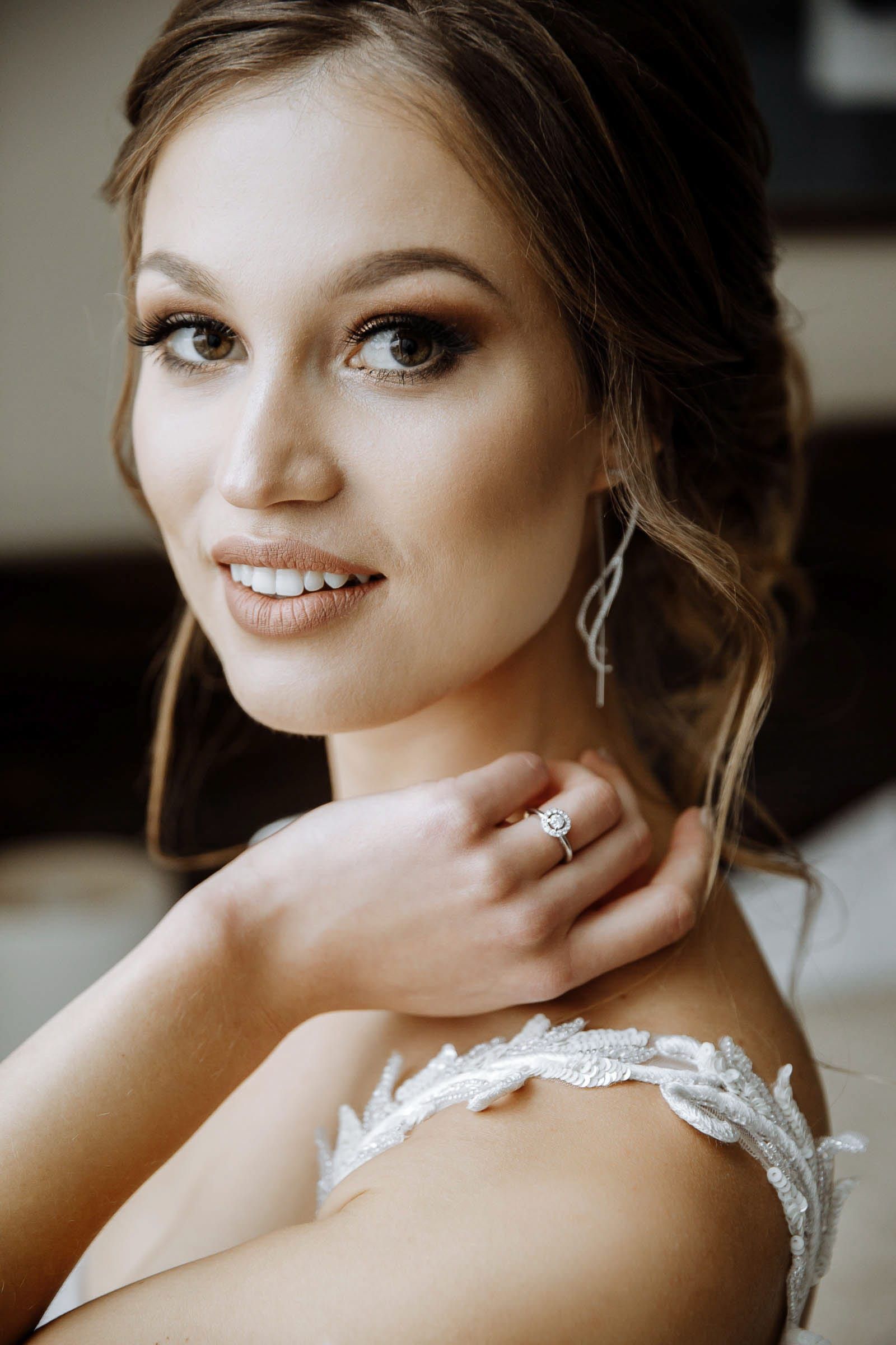 Headshot bridal portraiture by London wedding photographer Tanya Bogdan.