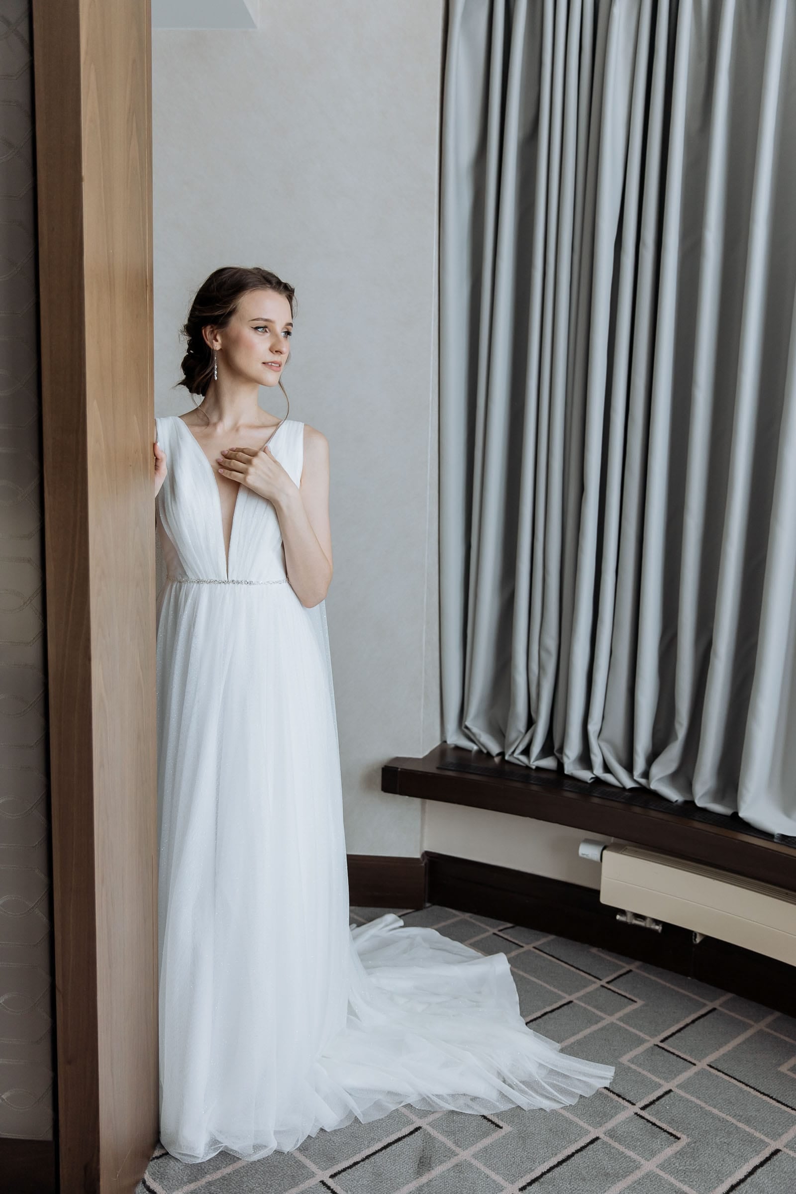 An elegant bridal portrait in a hotel setting by North Devon wedding photographer Tanya Bogdan.