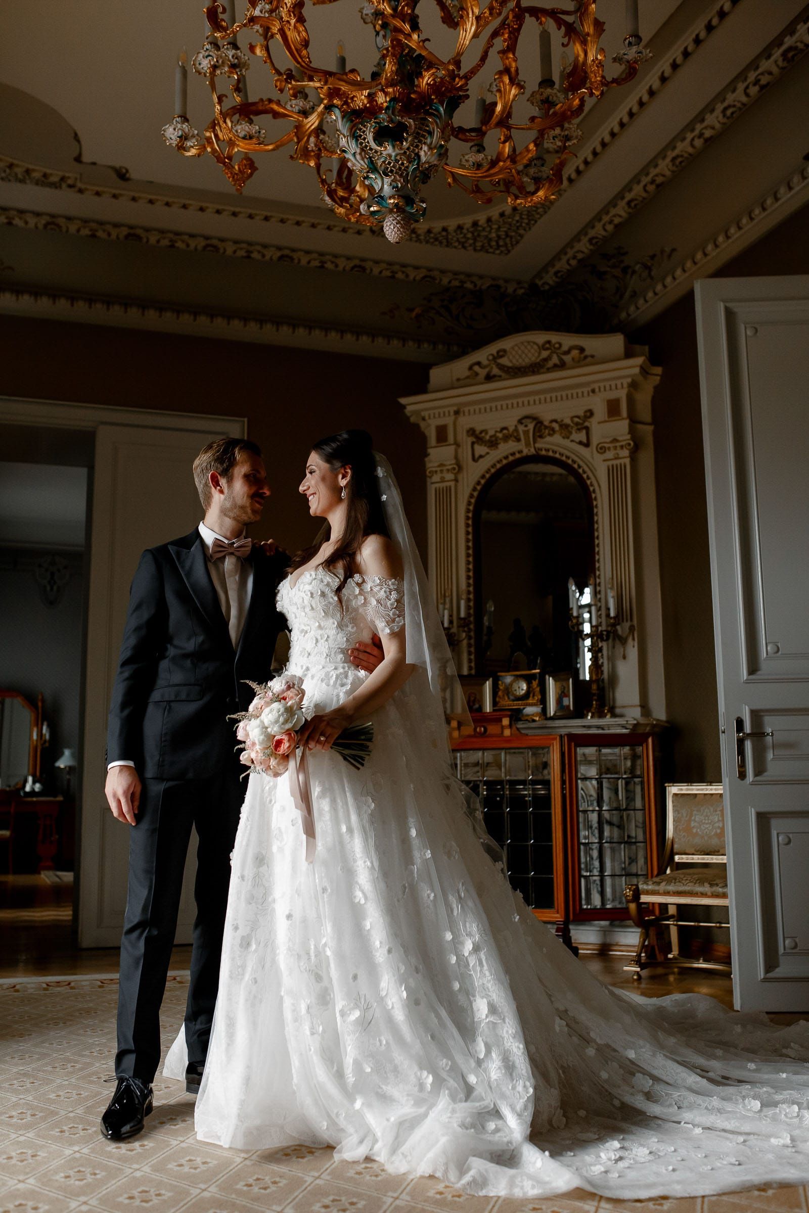 A grand editorial first look moment captured by Tanya Bogdan, serving Cornwall and Bude.