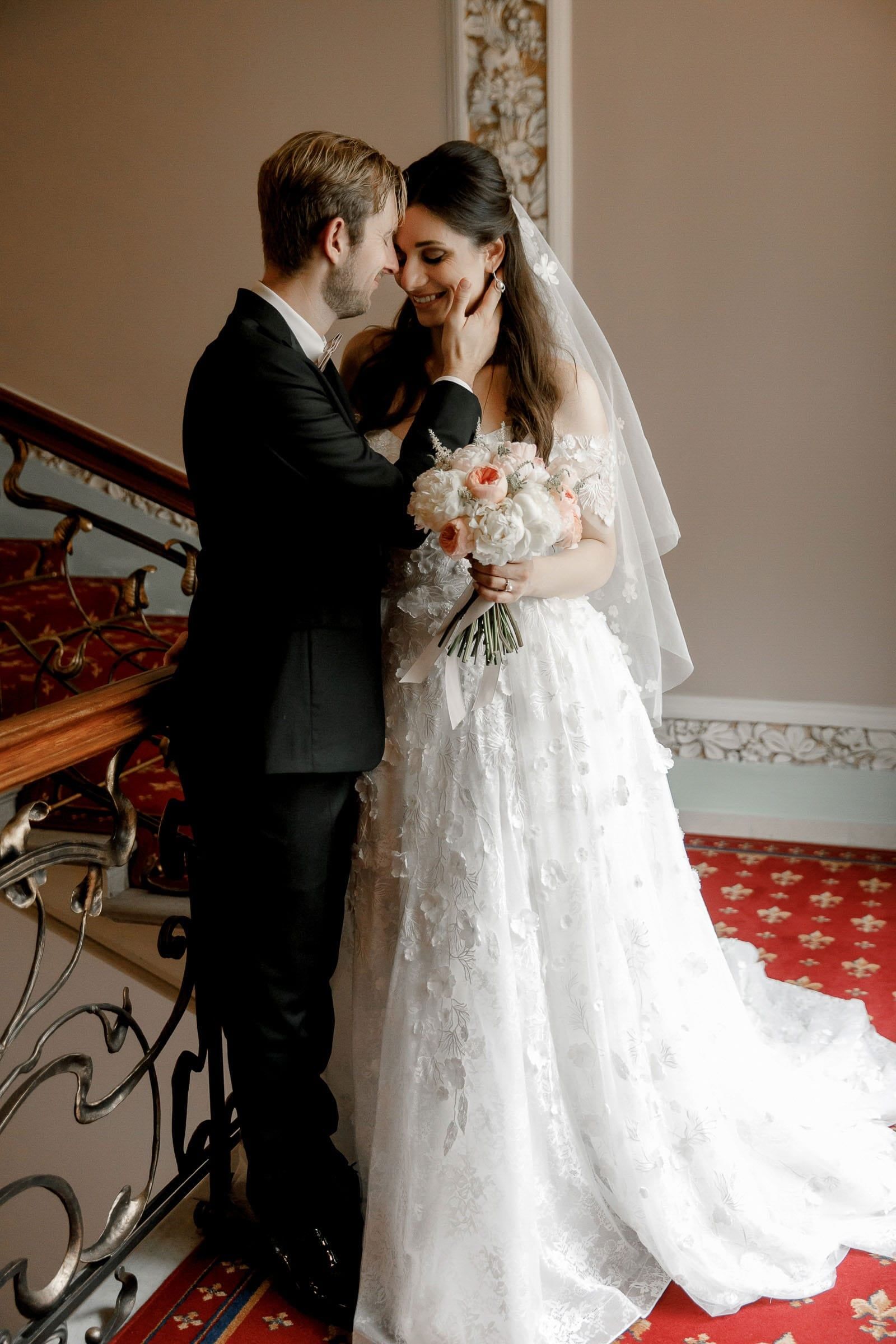 Natural documentary photography of a bride and groom by Tanya Bogdan, serving Cornwall and Devon.