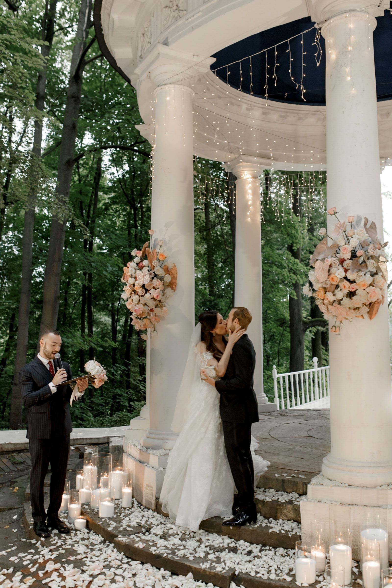 Editorial photography of a couple's first kiss by Tanya Bogdan, serving Bude and Devon.