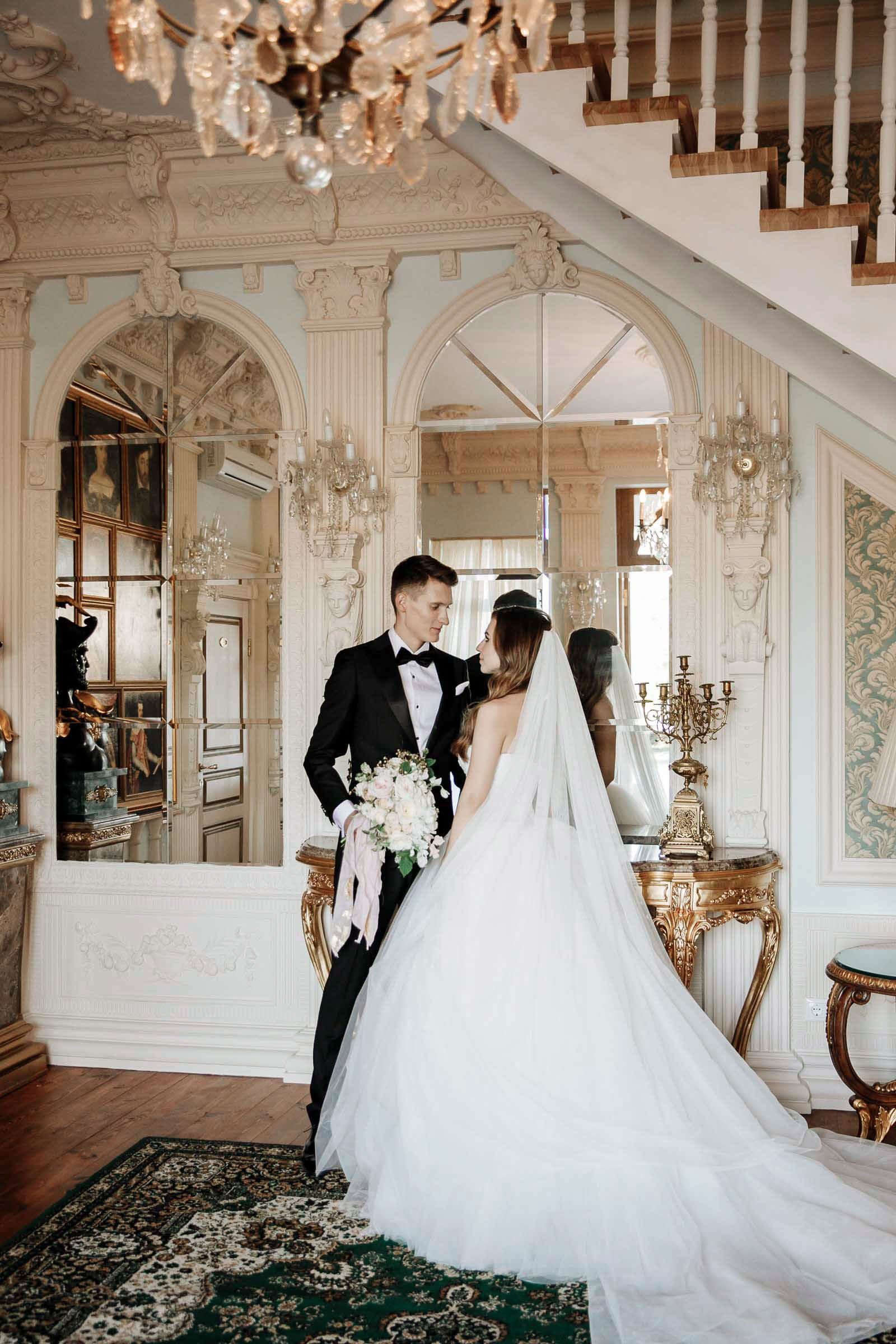 Availability announcement for 2026 weddings with London photographer Tanya Bogdan.