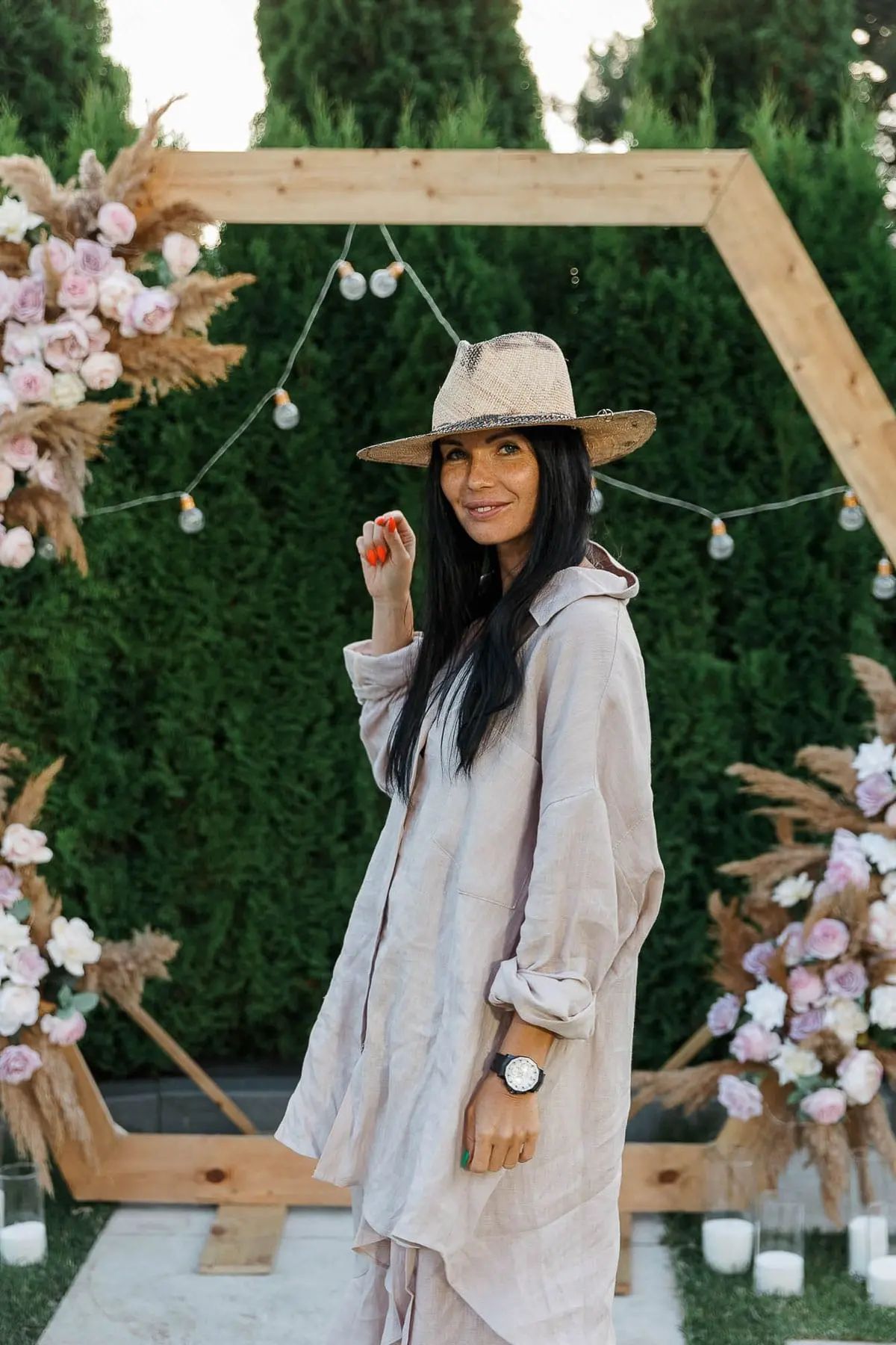 A portrait of a stylishly dressed guest attending a high-end private soiree, by Bude photographer Tanya Bogdan.