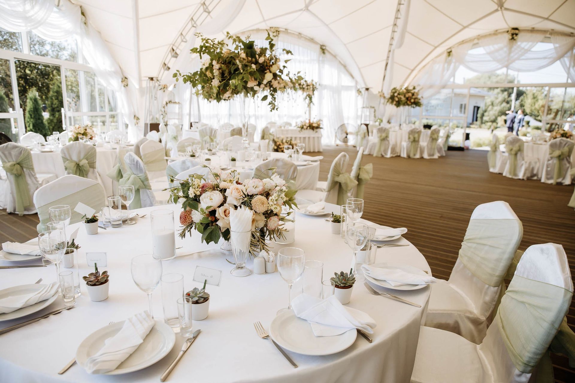 Editorial wedding table decor with elegant glassware and linens, by a London wedding photographer, Tanya Bogdan.