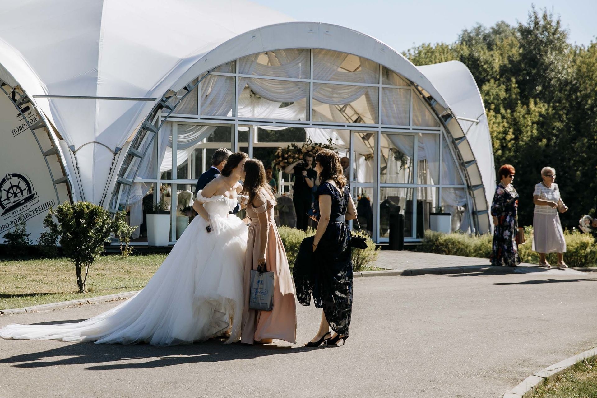 Documentary-style pre-ceremony moments and guest arrivals, by a Devon wedding photographer, Tanya Bogdan.