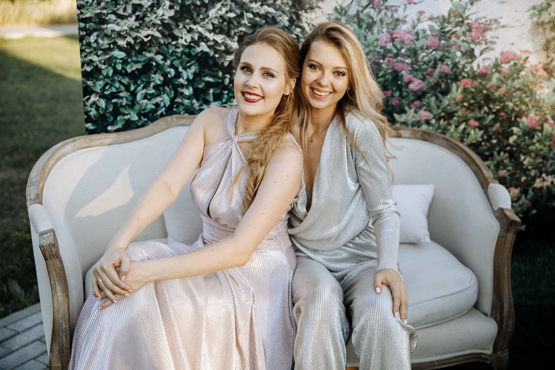 Bude wedding photographer Tanya Bogdan, now accepting bookings for 2027.