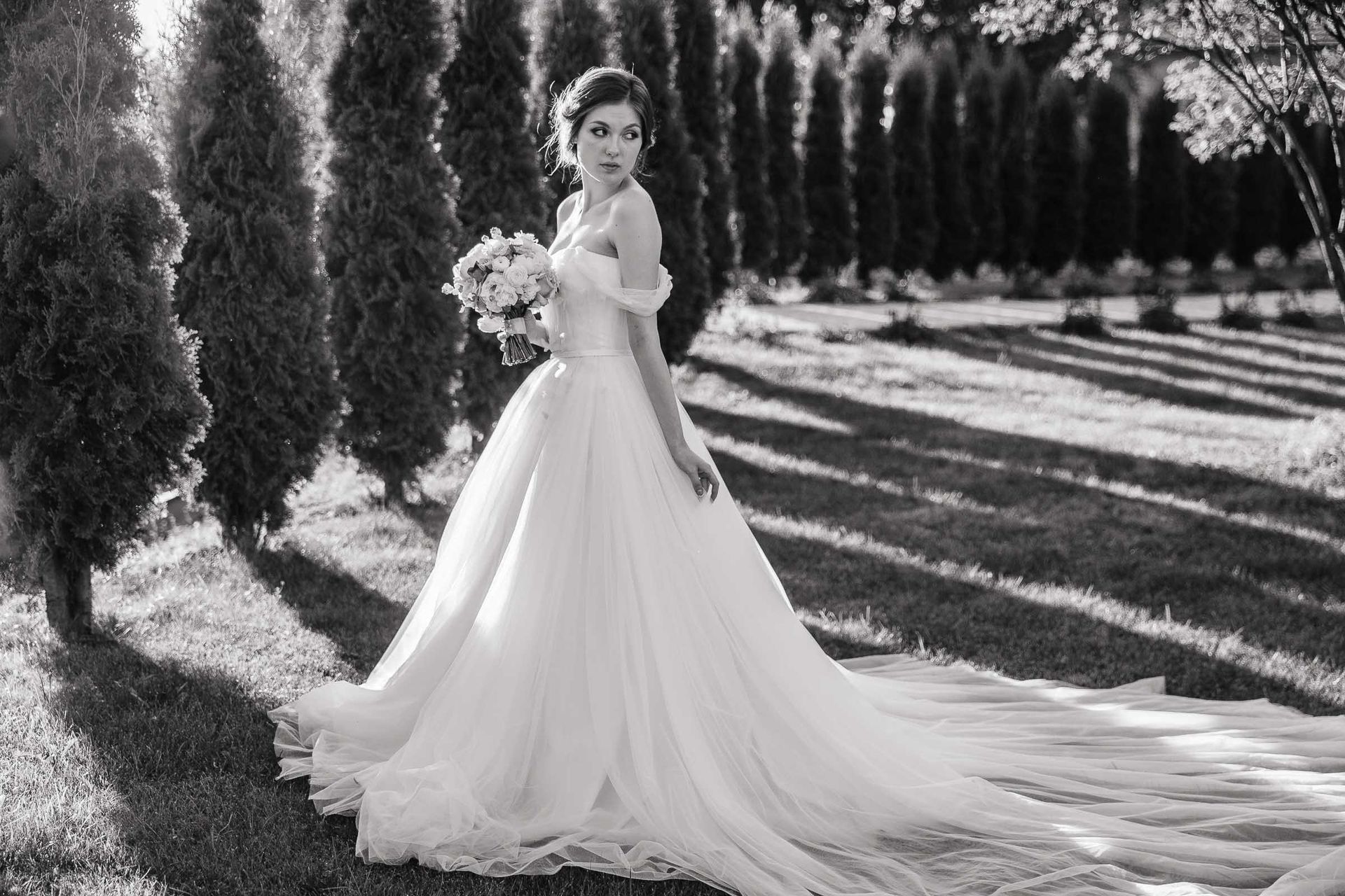 Editorial outdoor bridal portrait in a natural setting, by a Bude wedding photographer, Tanya Bogdan.