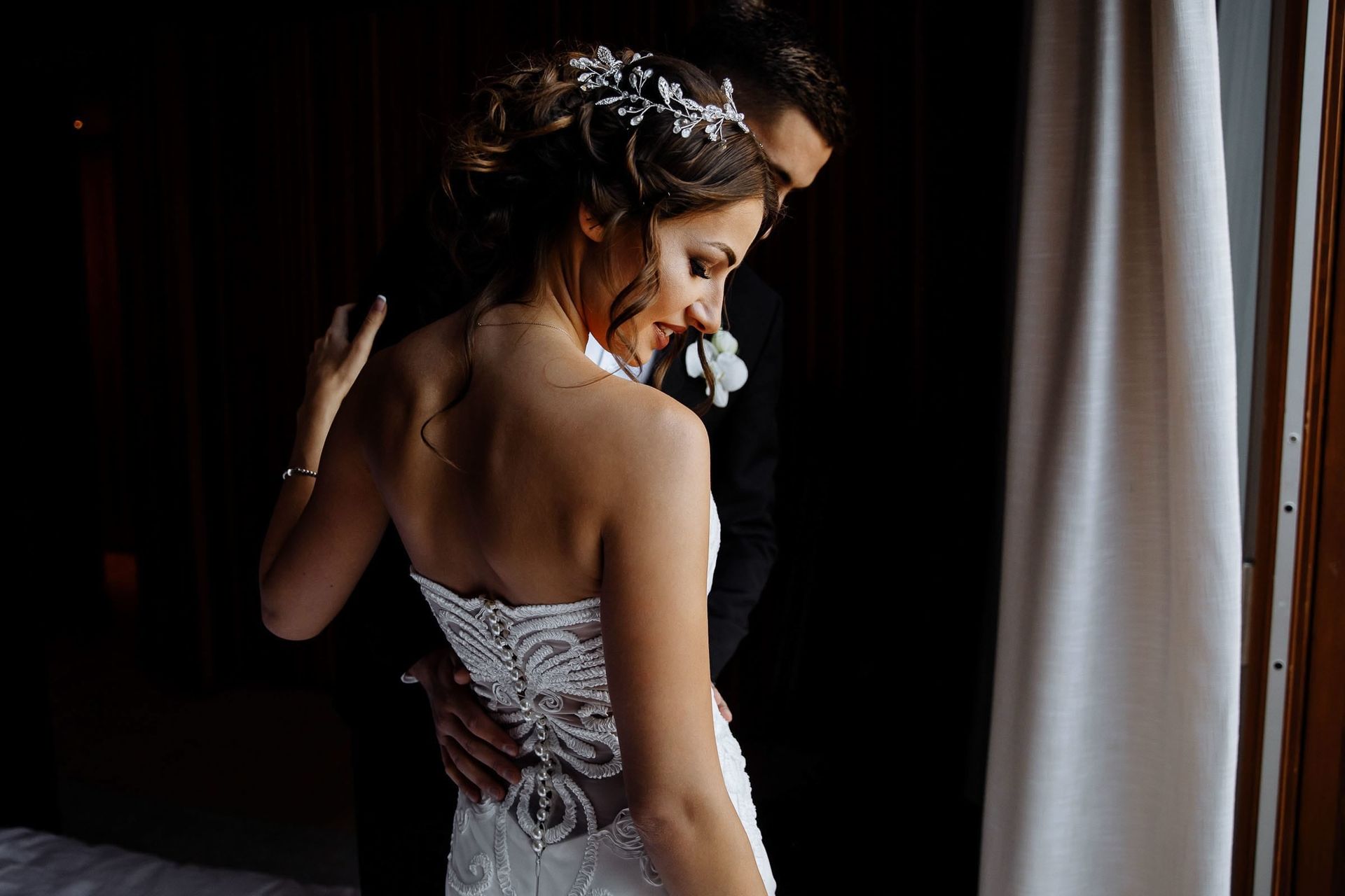 Natural light bridal session by Devon wedding photographer Tanya Bogdan.