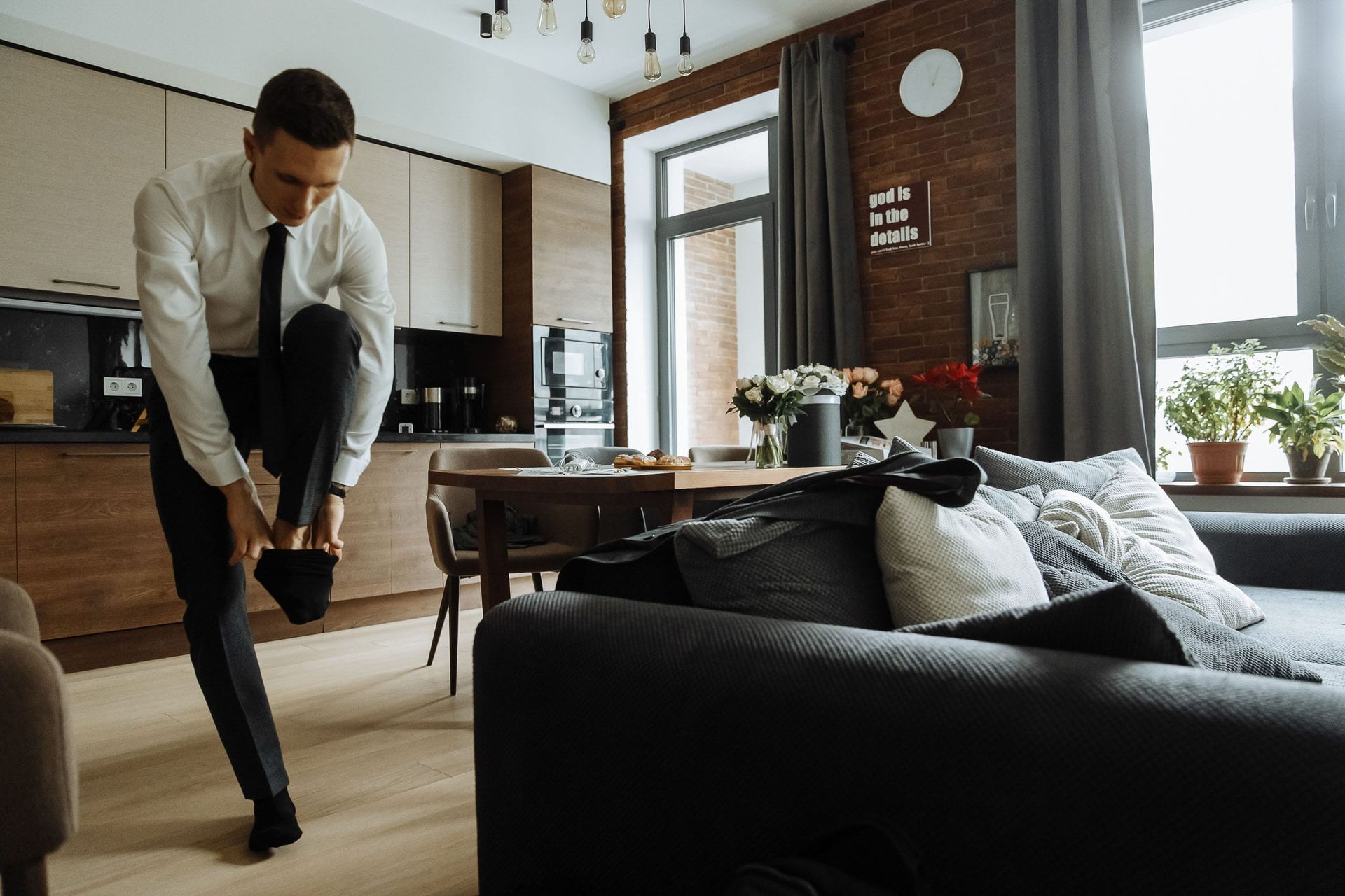 Reportage-style wedding photography of the groom's morning prep by Tanya Bogdan.