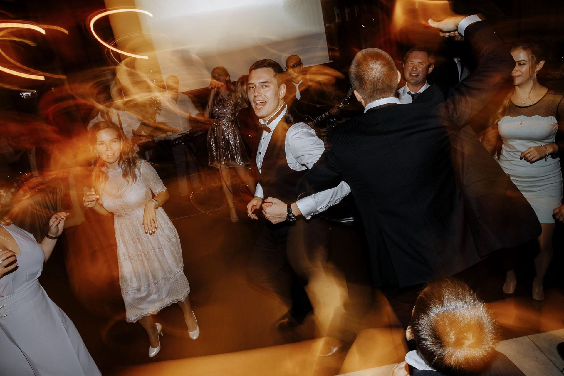 Dynamic wedding reception photography by Devon photographer Tanya Bogdan