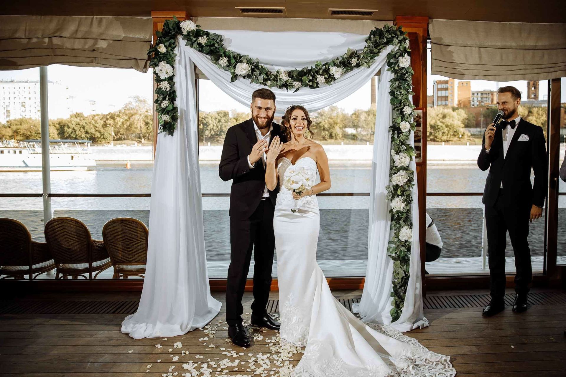 Authentic documentary wedding ceremony captured by Tanya Bogdan.