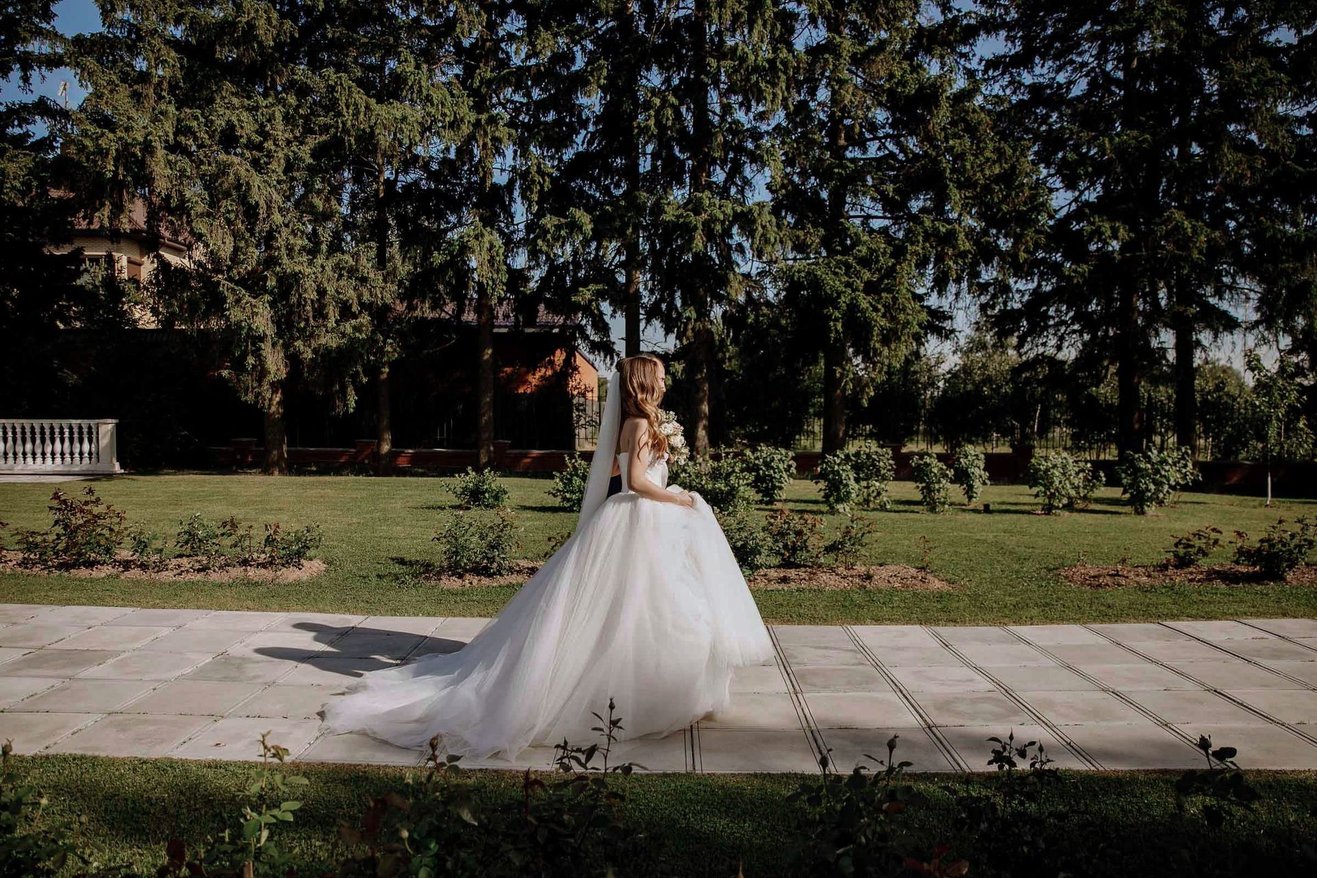 Timeless documentary photography of the bride's entrance by Tanya Bogdan.