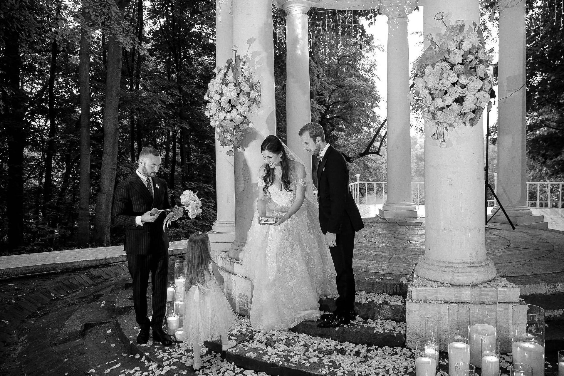 A heartwarming documentary moment during a wedding ceremony captured by Tanya Bogdan, serving Bude and the South West.