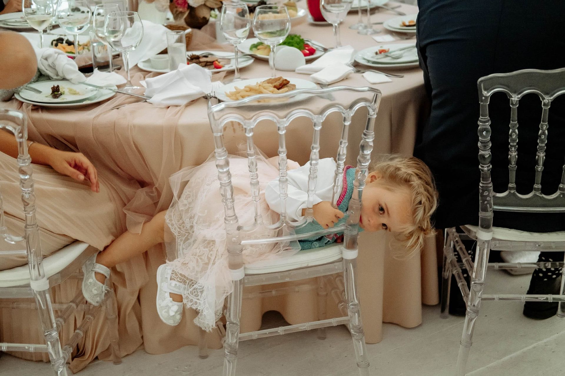 Natural documentary photography of a young guest by Tanya Bogdan.